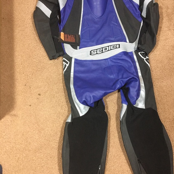 For Sale a Sedici #16 leather Motorcycle Suit - Picture 2 of 2
